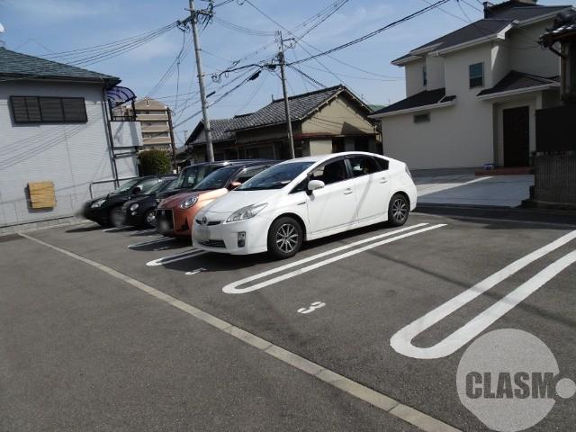 22/30 駐車場