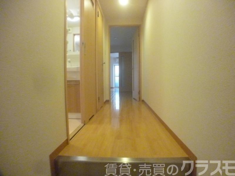 16/30 玄関