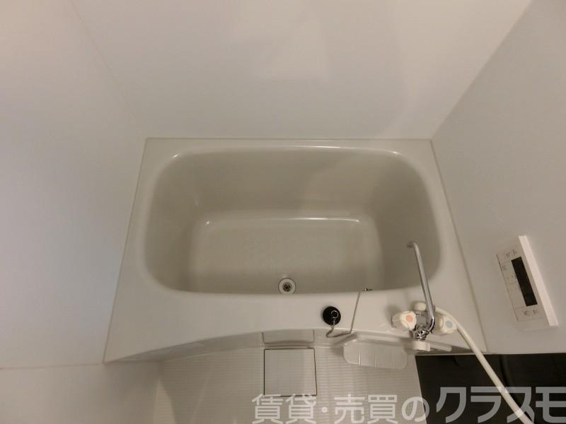 21/30 浴室