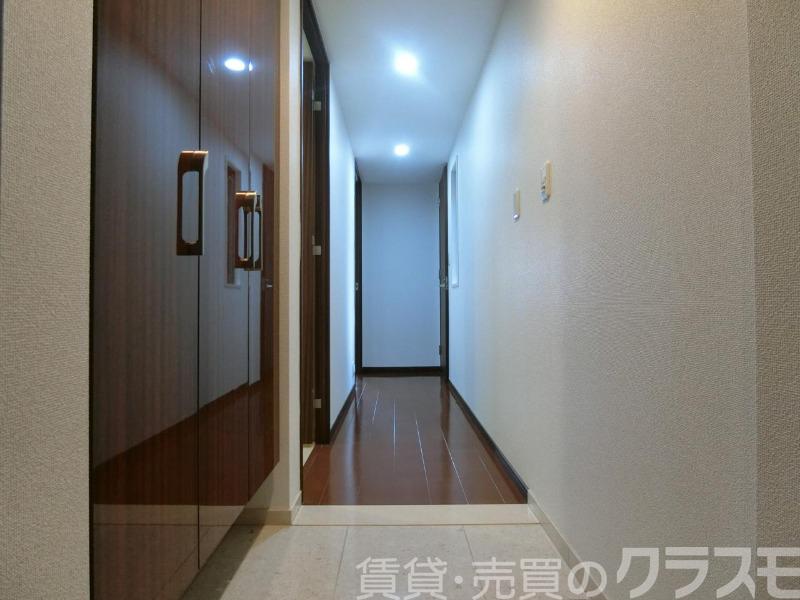16/30 玄関