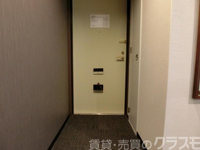 17/30 玄関