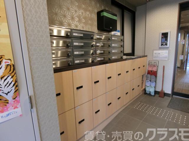 30/30 エントランス
