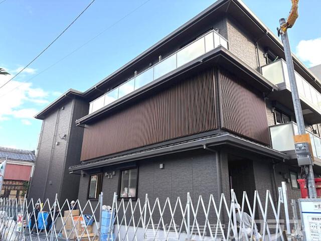 21/30 エントランス