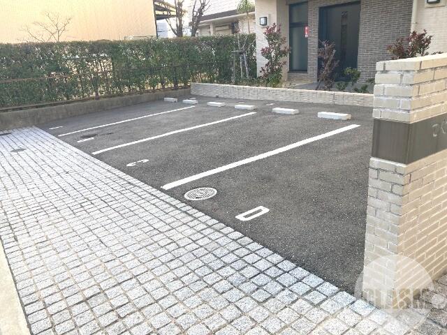 22/30 駐車場