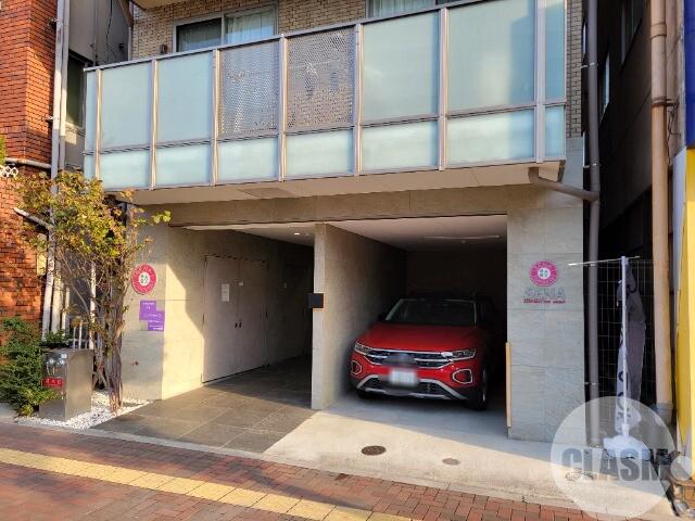 23/28 駐車場