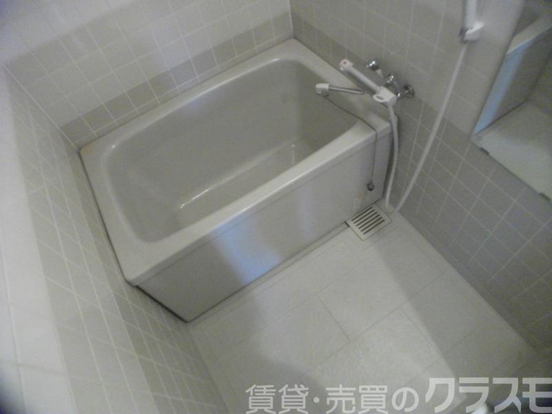 21/30 浴室