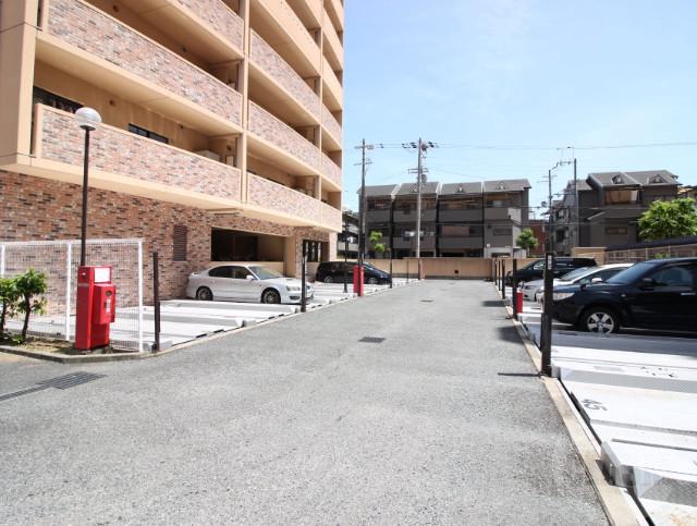 25/30 駐車場