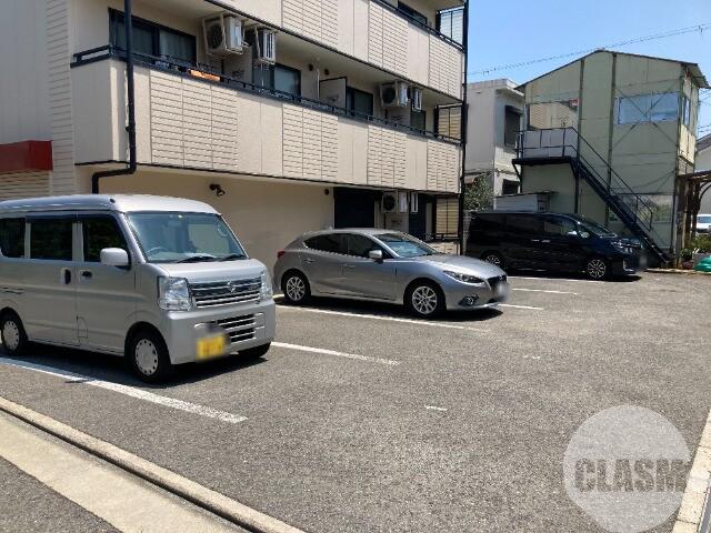 20/30 駐車場