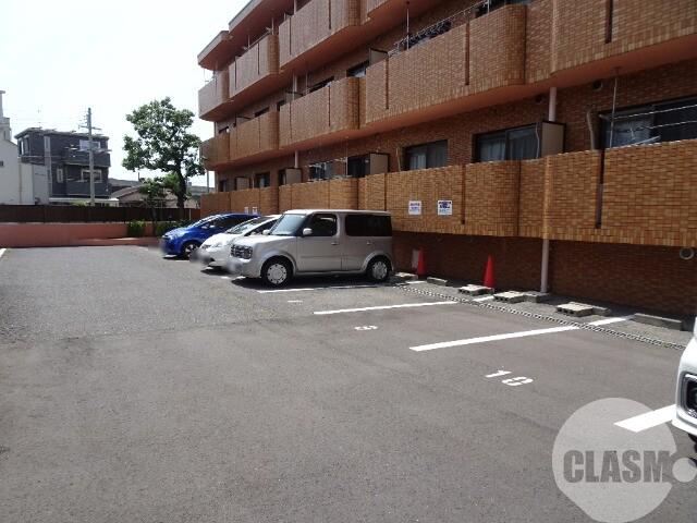 18/30 駐車場