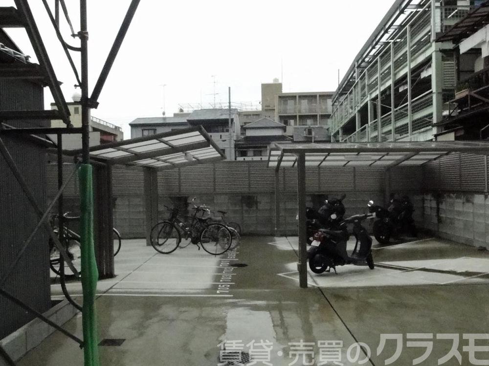 3/3 駐車場