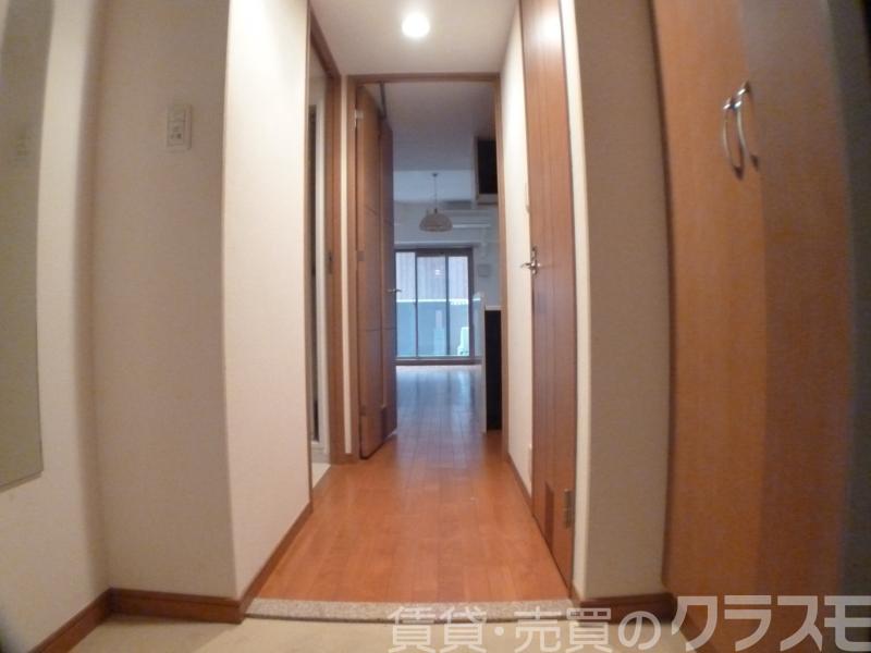 16/30 玄関