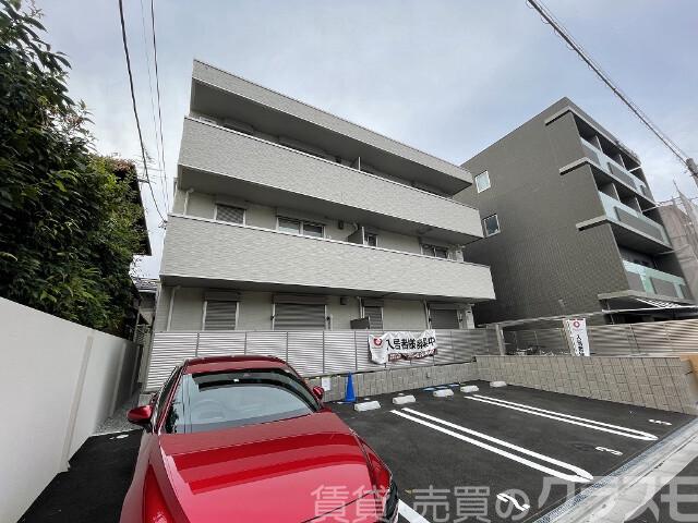 28/30 駐車場