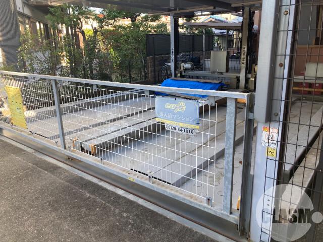 2/7 駐車場