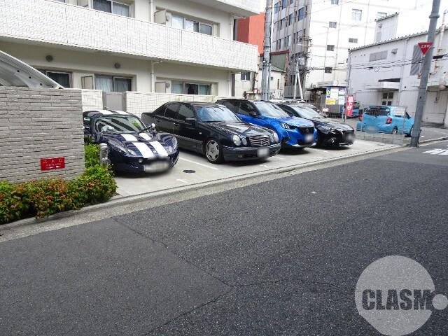21/26 駐車場
