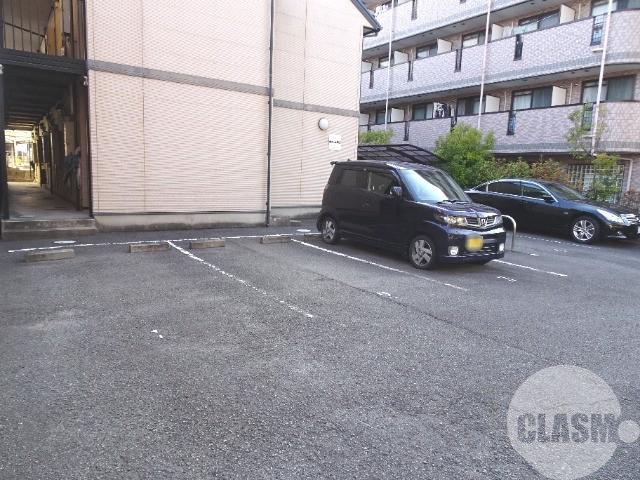 2/7 駐車場