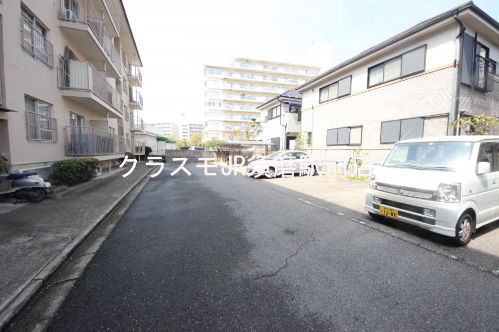 22/30 駐車場