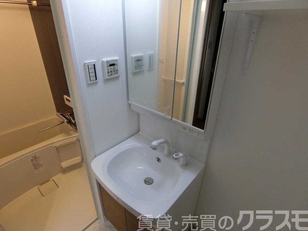 25/30 洗面