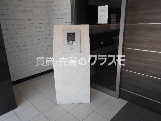 18/28 エントランス