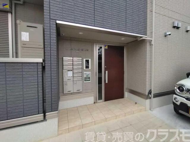2/3 エントランス
