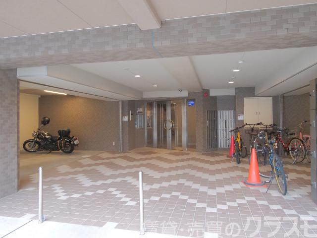 2/4 エントランス
