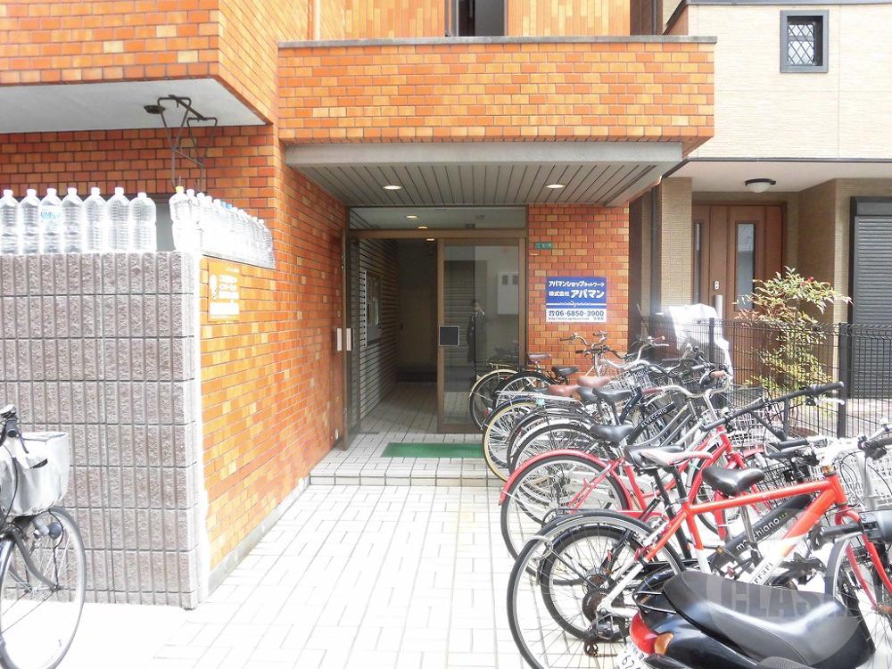 21/28 エントランス