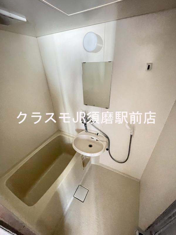 16/30 浴室