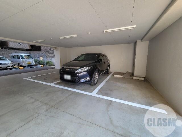 23/29 駐車場