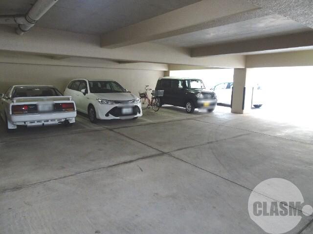 2/7 駐車場