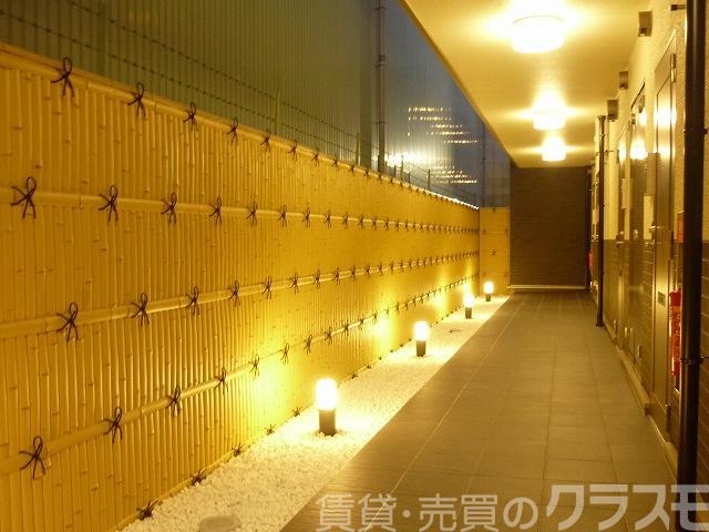30/30 エントランス