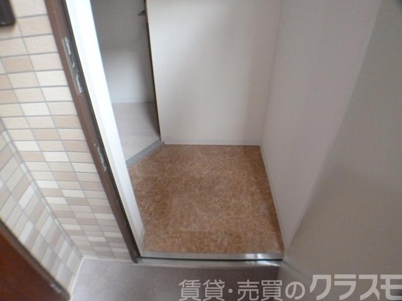 16/30 玄関