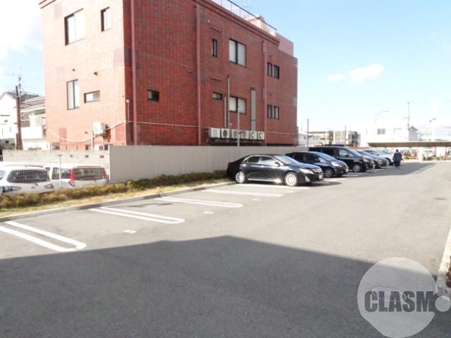 22/30 駐車場