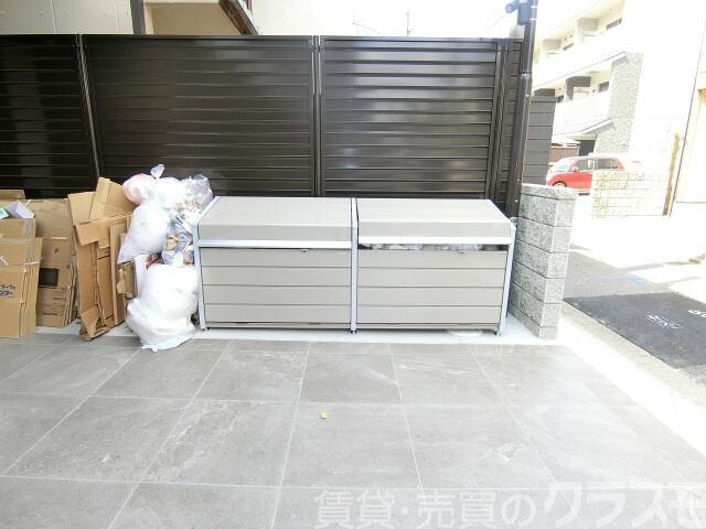 3/3 駐車場