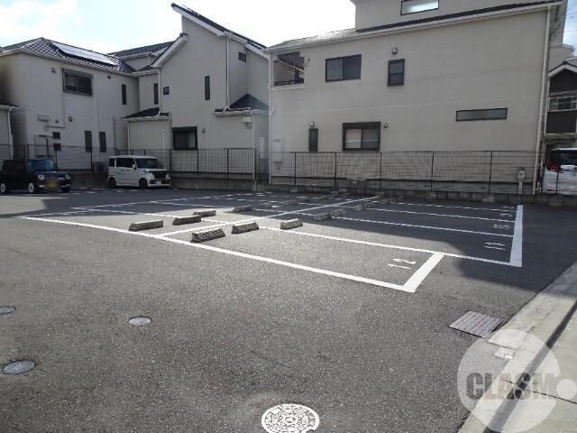 22/30 駐車場