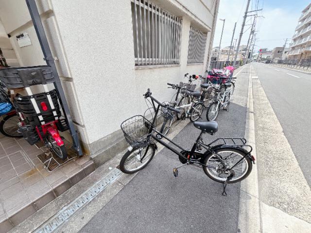 13/22 エントランス