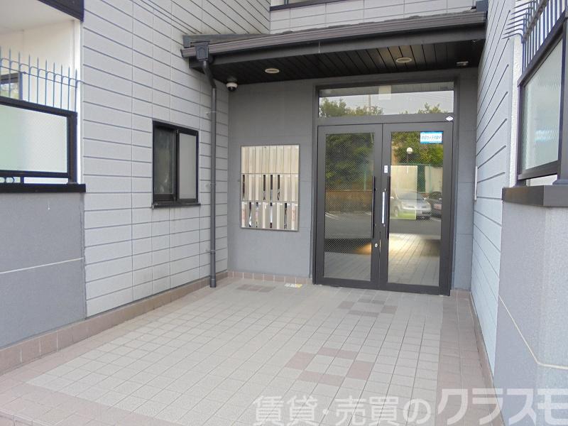 2/2 エントランス