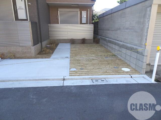 18/30 駐車場