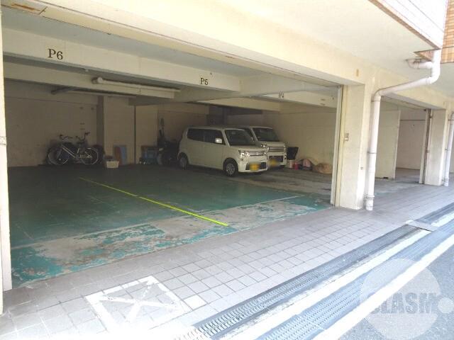 2/13 駐車場
