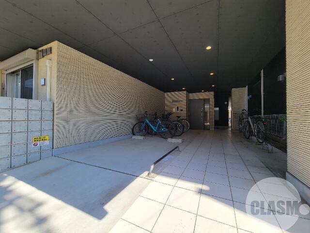 21/26 駐車場