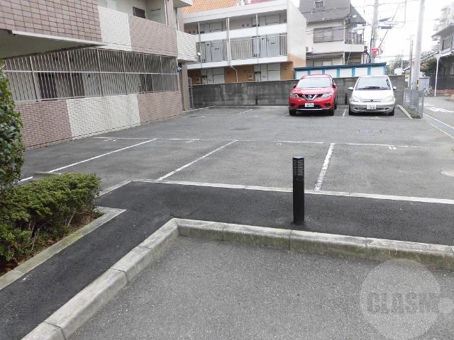 22/25 駐車場
