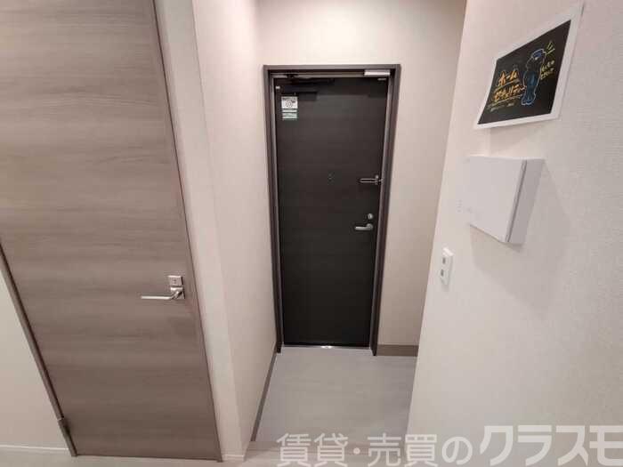 16/30 玄関