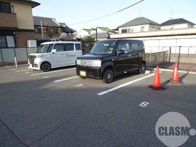 17/25 駐車場