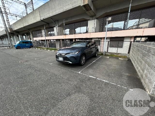 23/29 駐車場