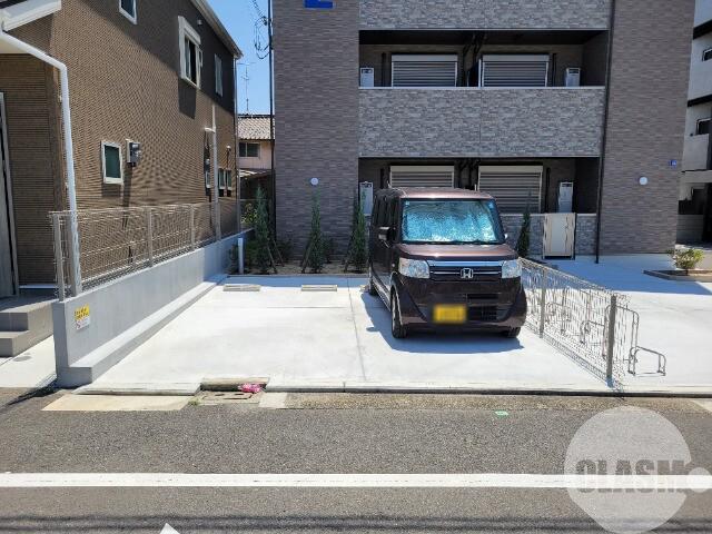 22/28 駐車場