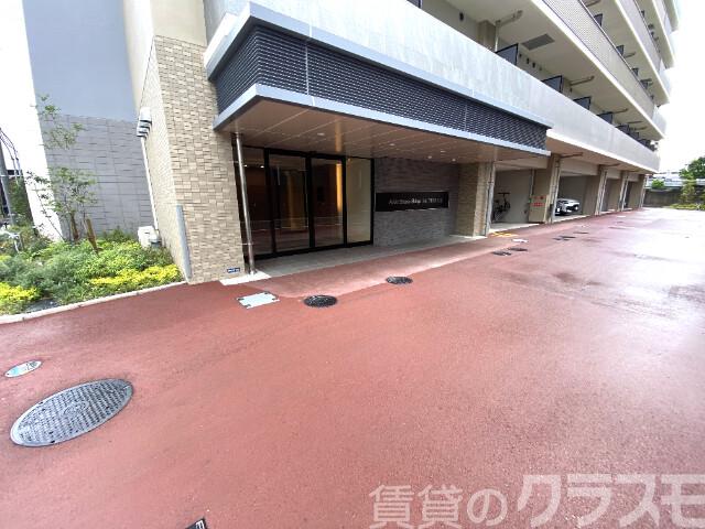 22/26 エントランス