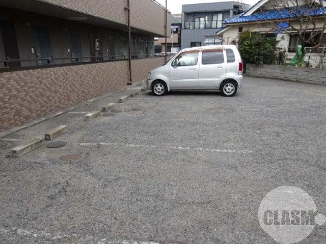 18/23 駐車場