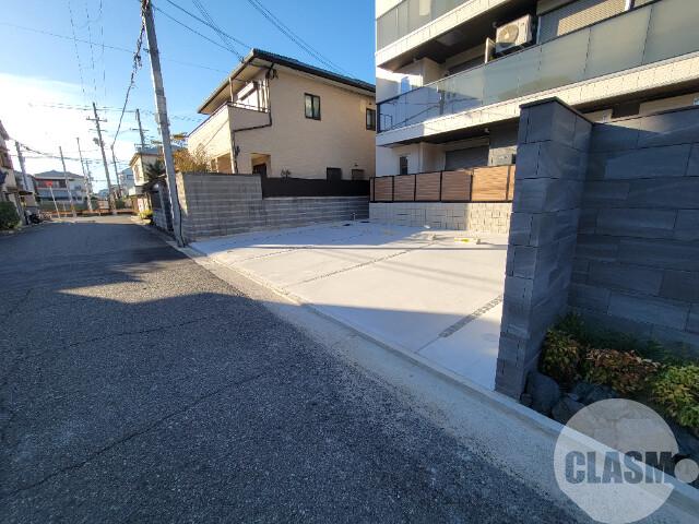 23/30 駐車場