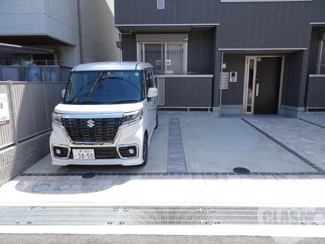 22/30 駐車場