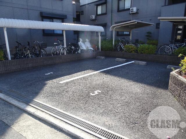 18/30 駐車場