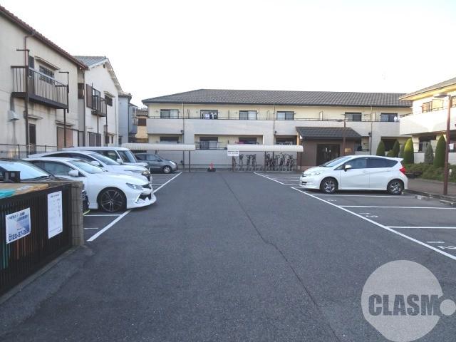 22/30 駐車場