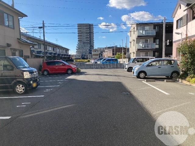 22/30 駐車場